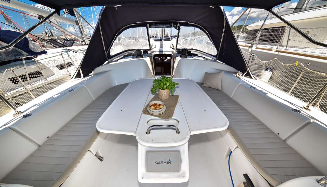 Cyclades 50.5