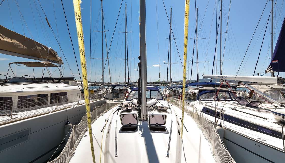 Cyclades 50.5