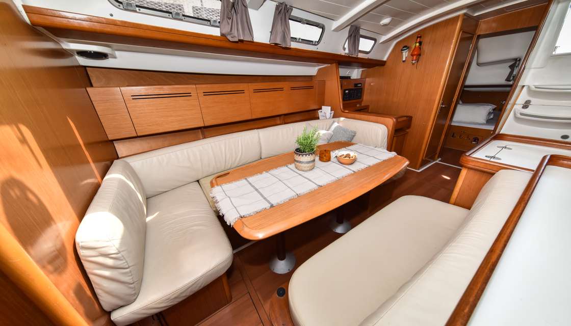 Cyclades 50.5