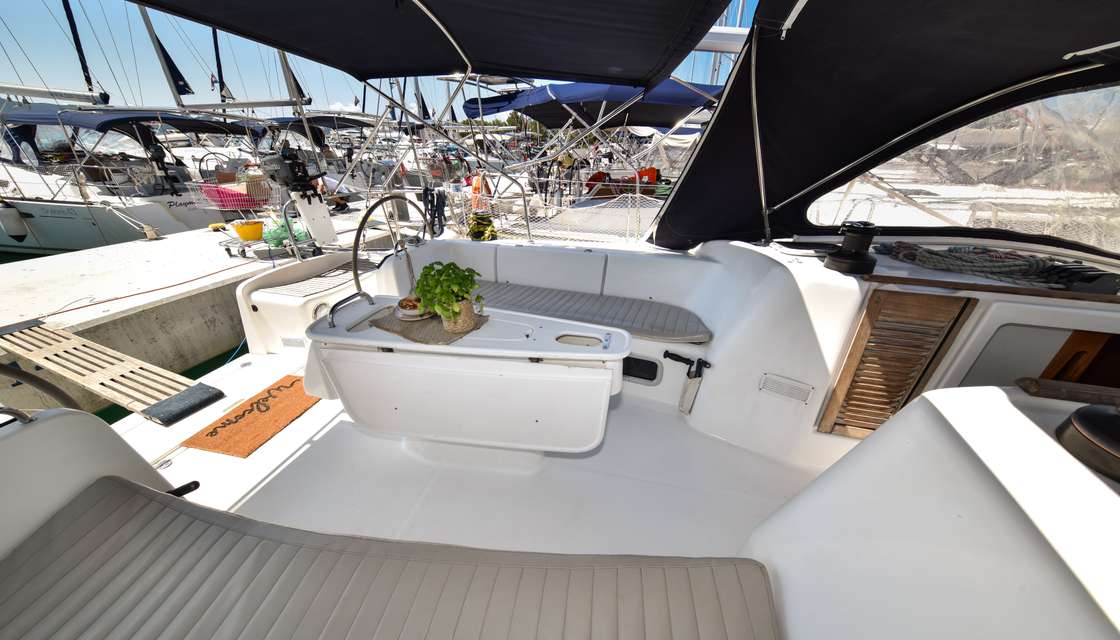 Cyclades 50.5