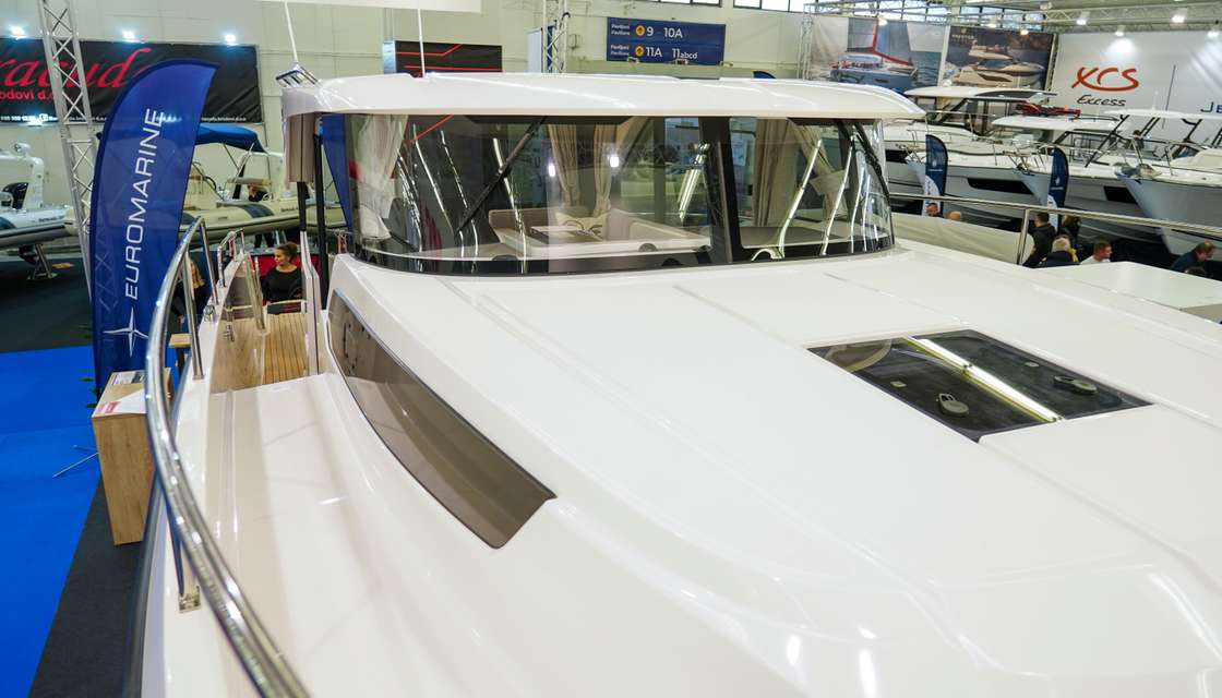 Delphia 10 Sedan