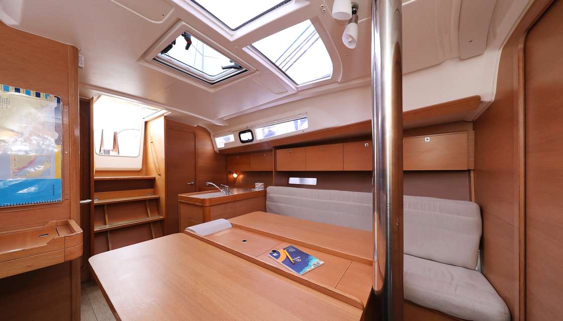 Dufour 350 Grand Large