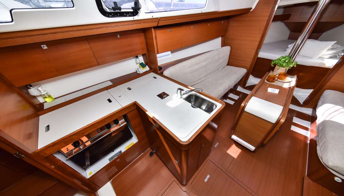 Dufour 350 Grand Large