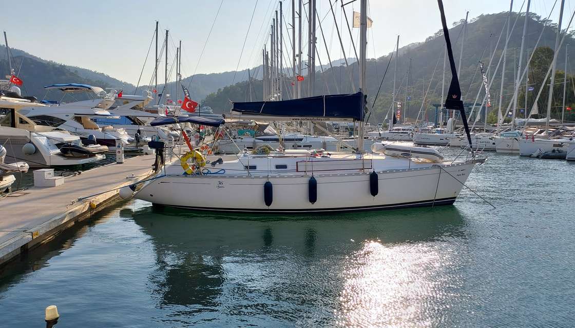 Dufour 36 Classic