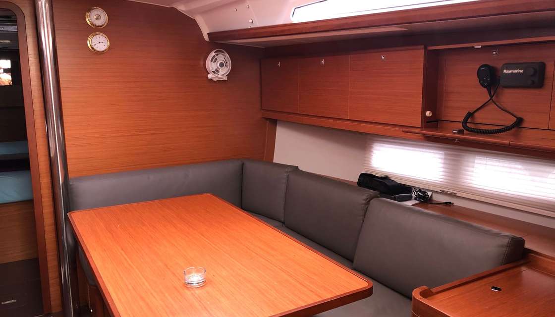 Dufour 390 Grand Large