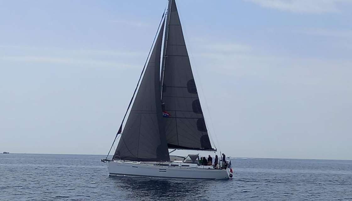 Dufour 40