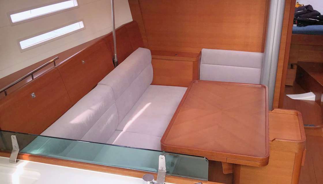Dufour 40E