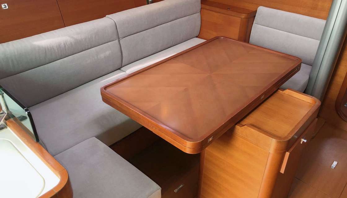 Dufour 40E