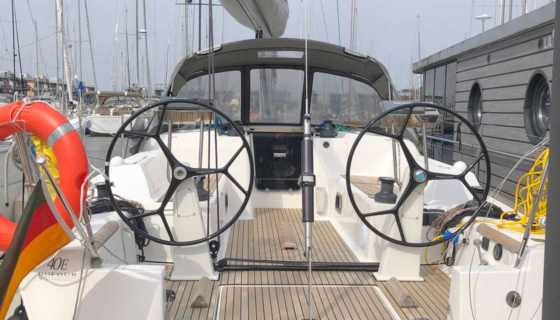 Dufour 40E
