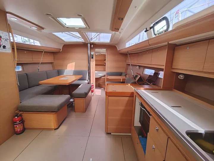 Dufour 410 Grand Large