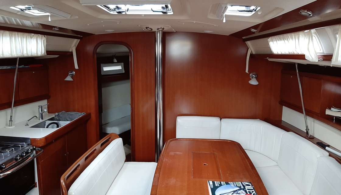 Dufour 425