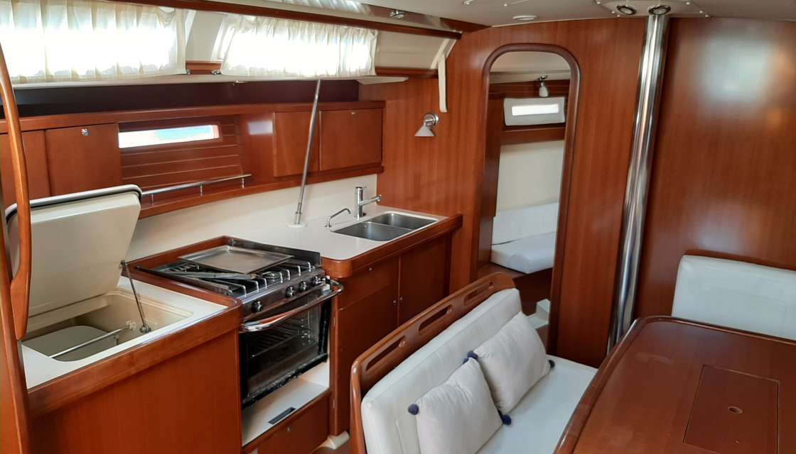 Dufour 425