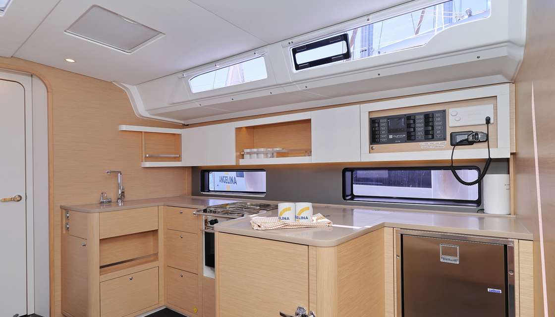 Dufour 44
