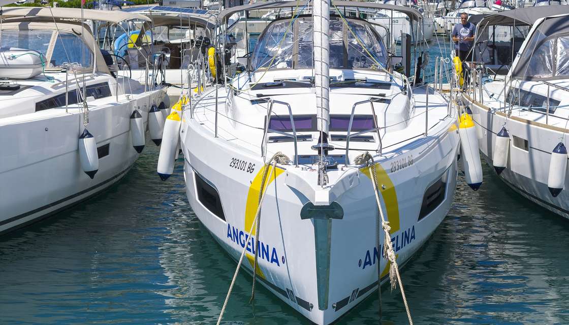 Dufour 44