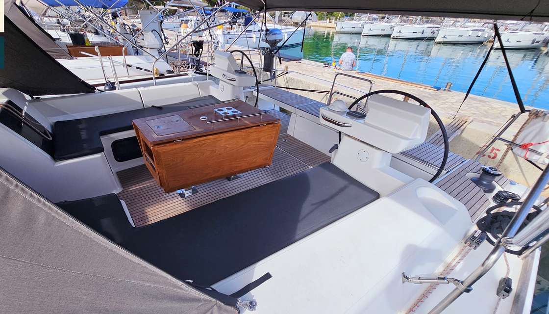 Dufour 520 Grand Large