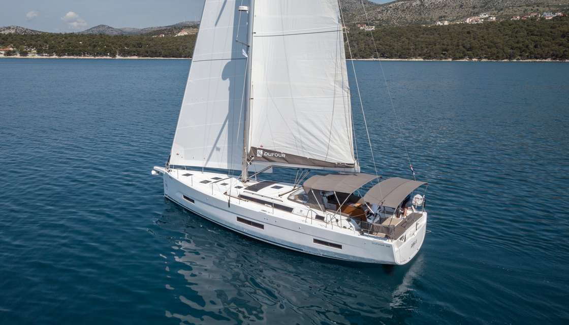 Dufour 530
