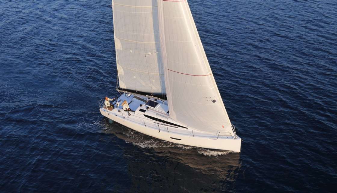 Elan E4