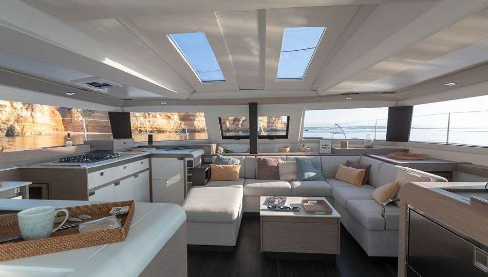 Layout of the boat Elba 45