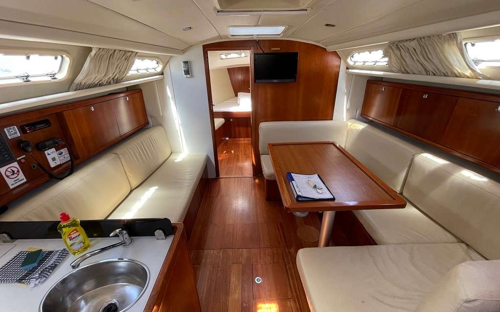 Eminence 40