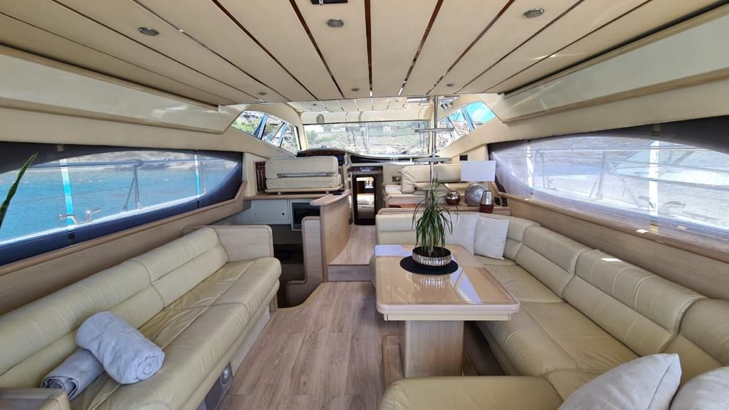 Ferretti 53