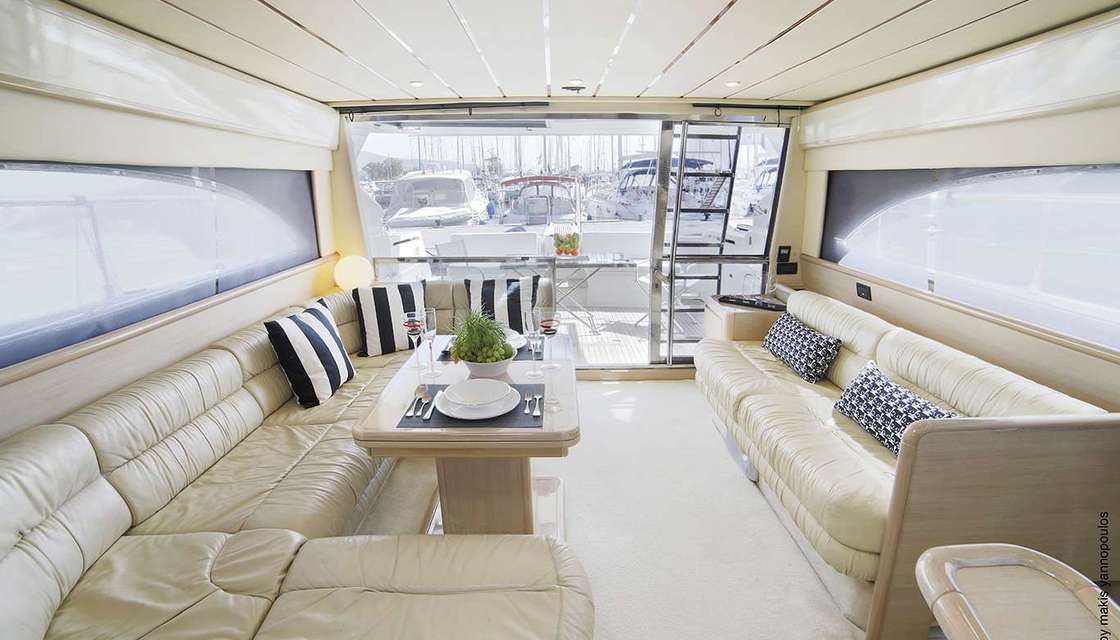 Ferretti 53