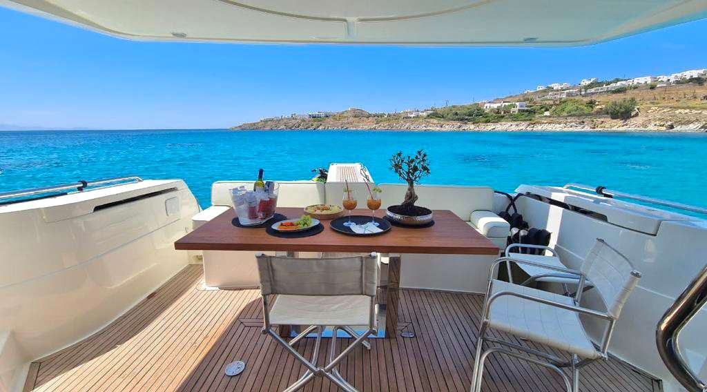 Ferretti 53