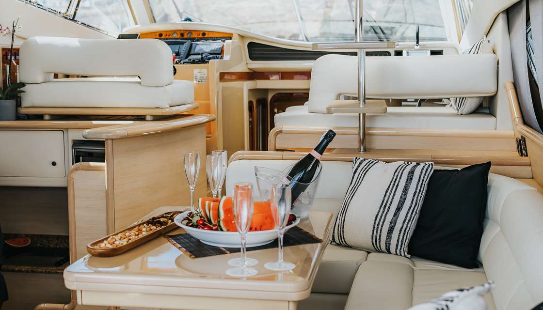 Ferretti 53