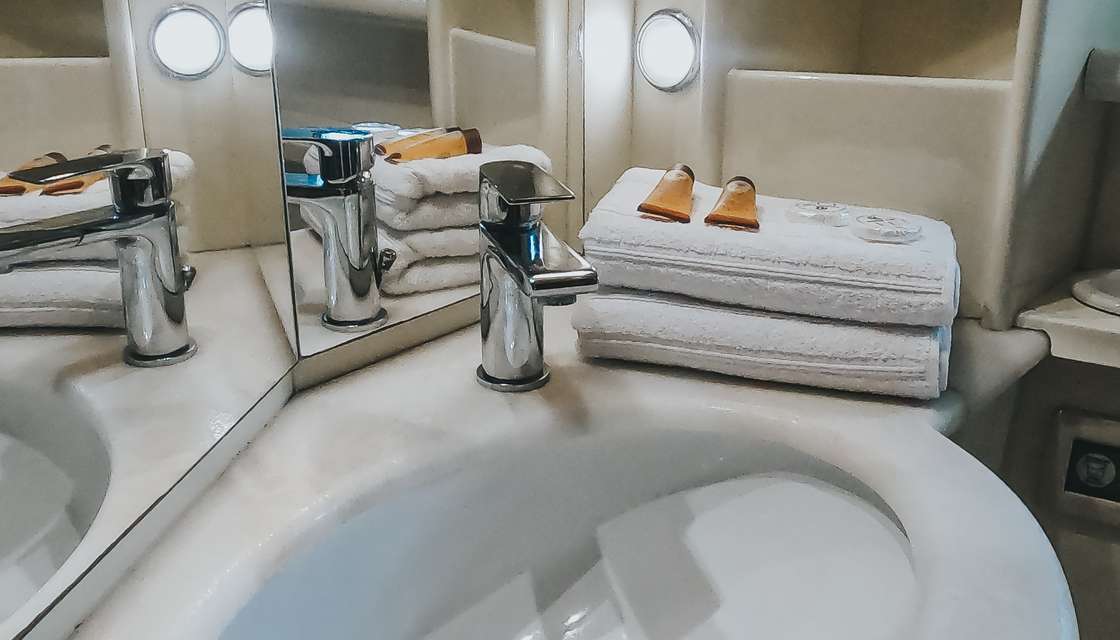 Ferretti 53