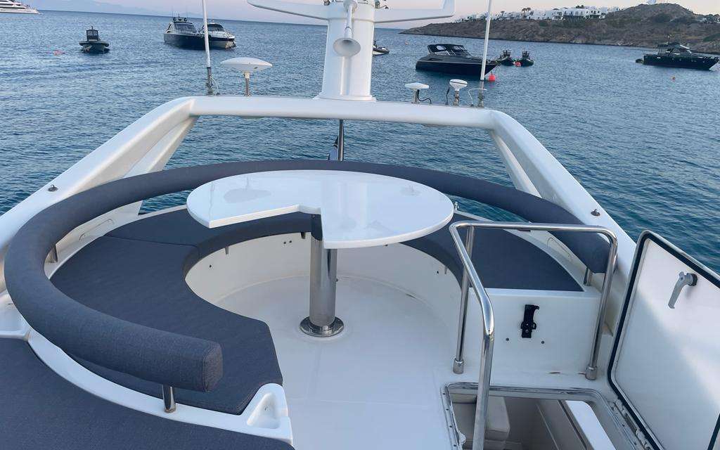 Ferretti 53