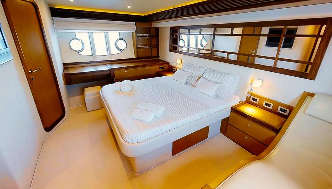 Ferretti 630