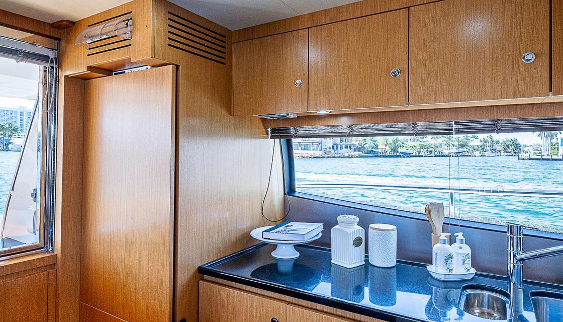 Ferretti 630