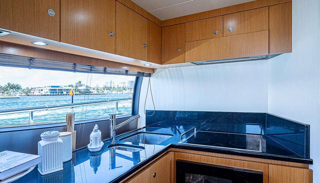 Ferretti 630