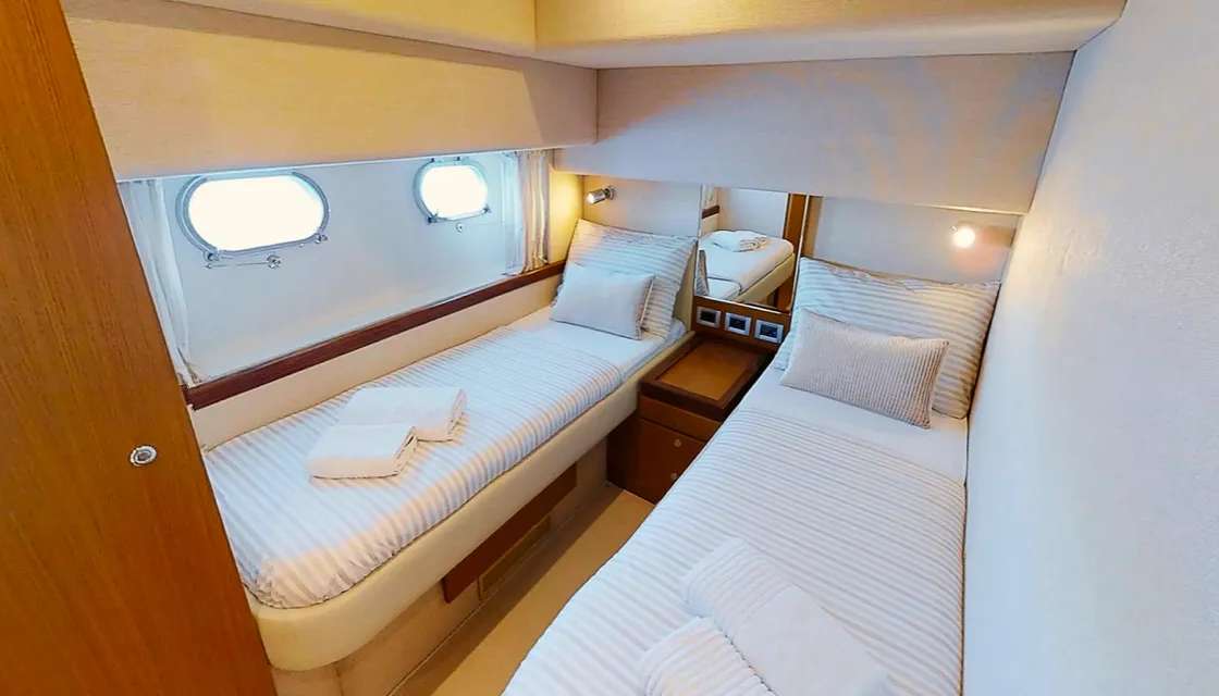 Ferretti 630