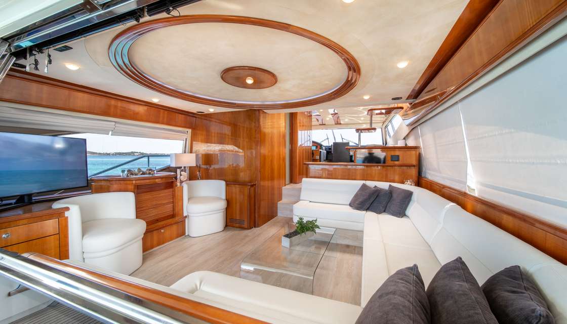 Ferretti 68
