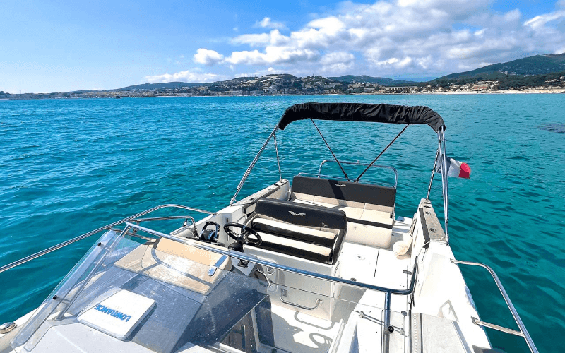 Flyer 8.8 Sundeck