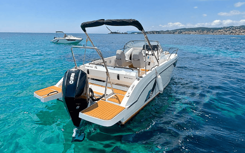 Flyer 8 Sundeck