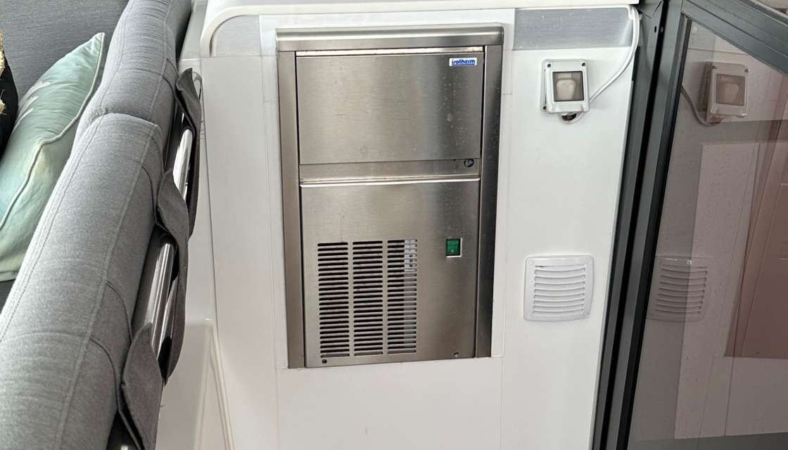 Aura 51