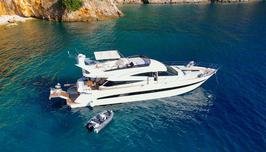 Galeon 640 Fly
