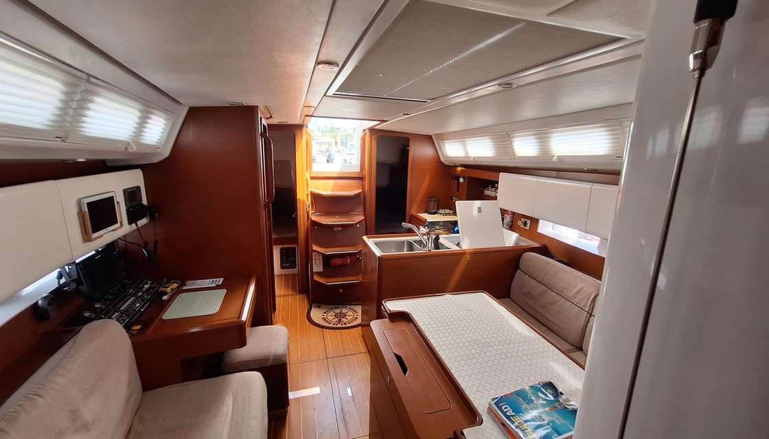Grand Soleil 39