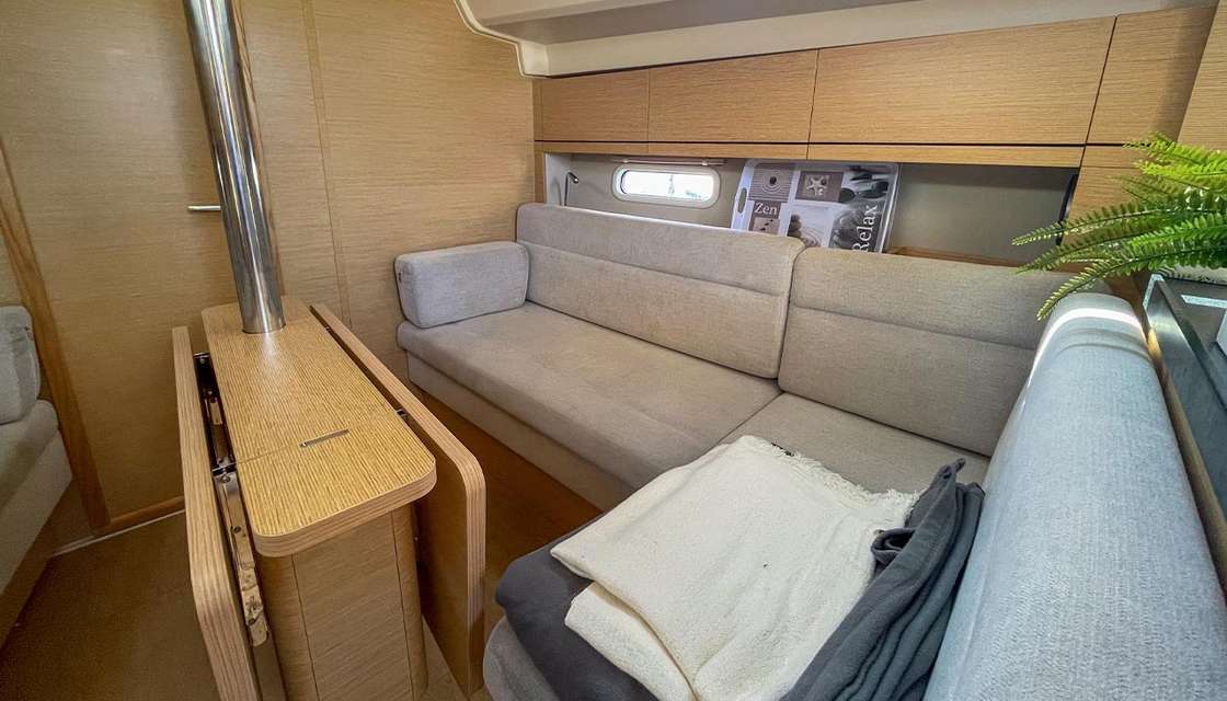 Hanse 348