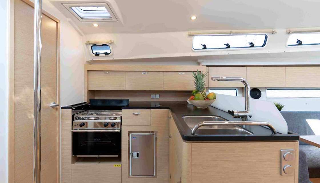 Hanse 410