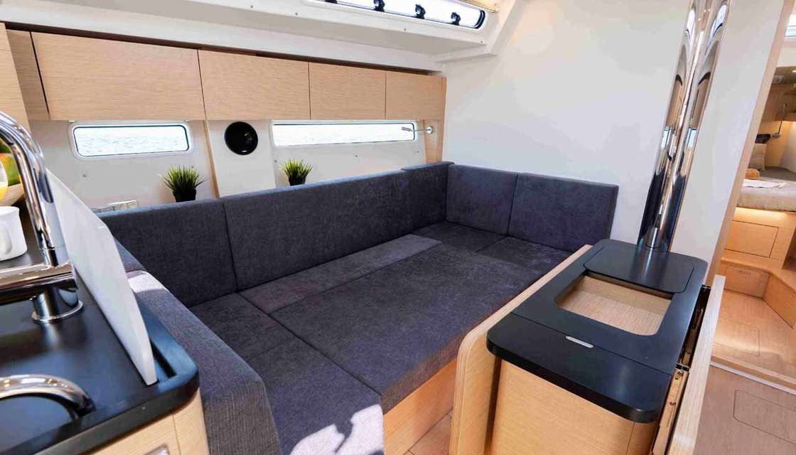 Hanse 410