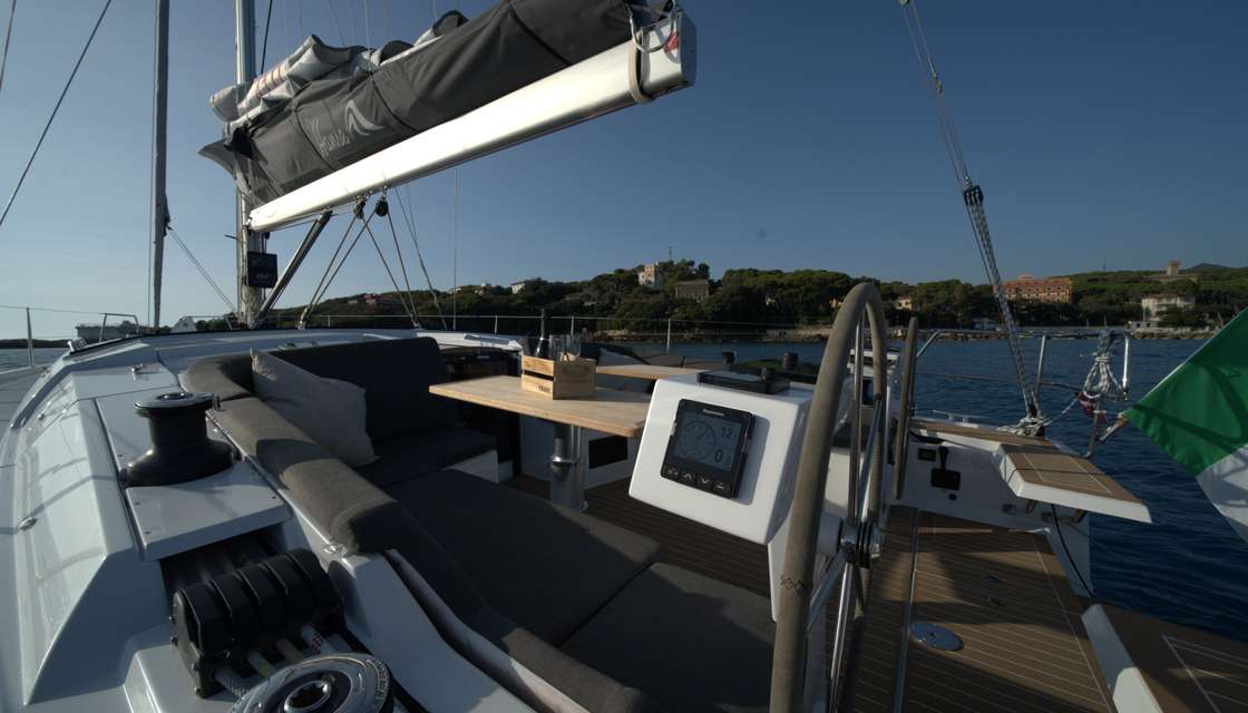 Hanse 410