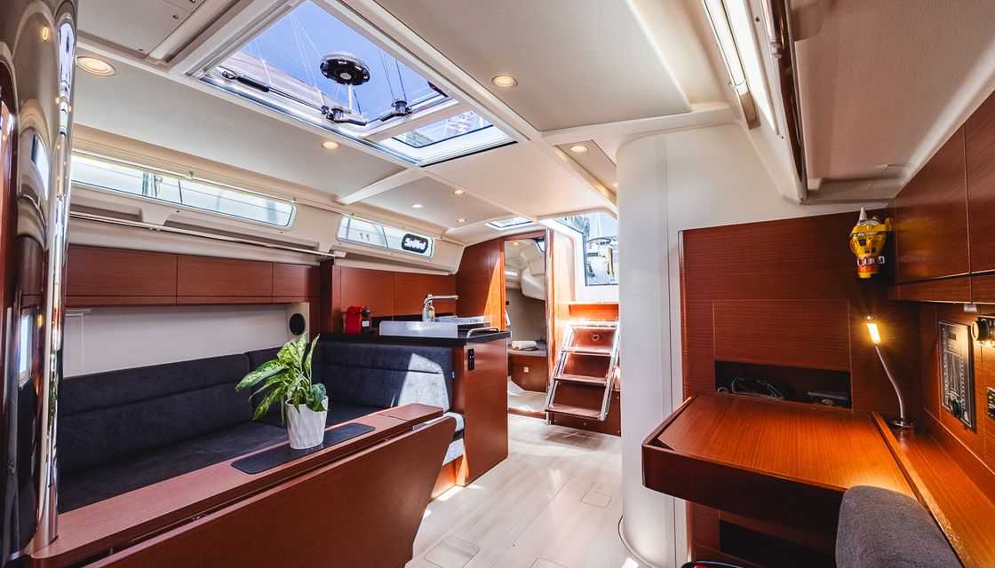Hanse 418