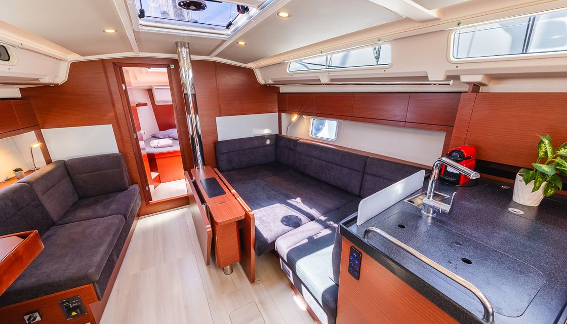 Hanse 418