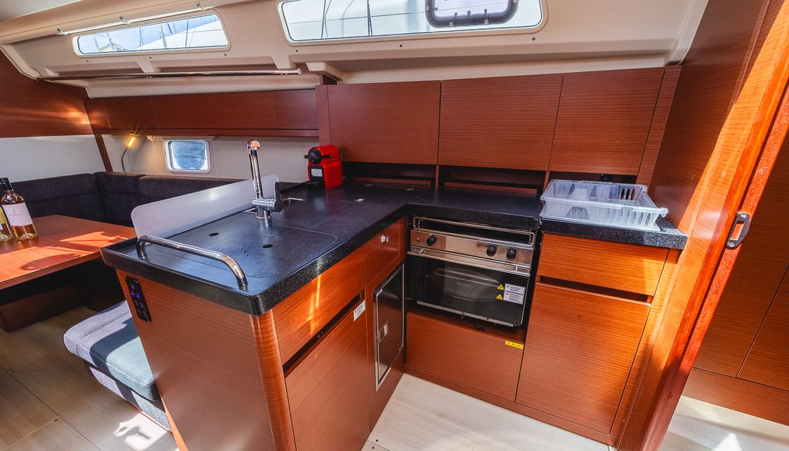 Hanse 418