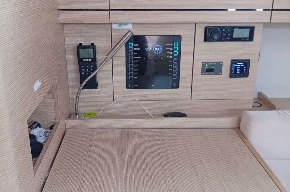 Hanse 418