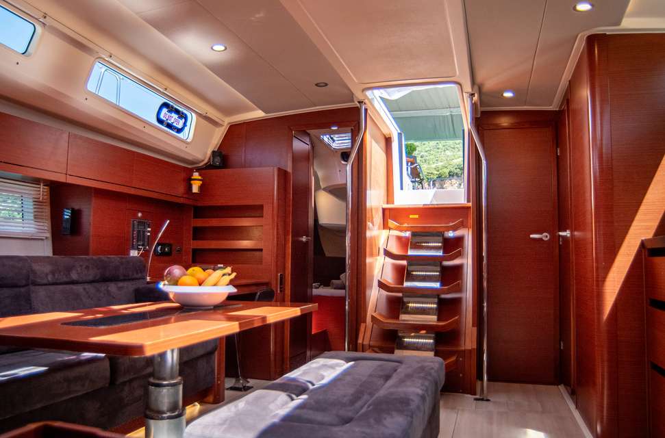 Hanse 508