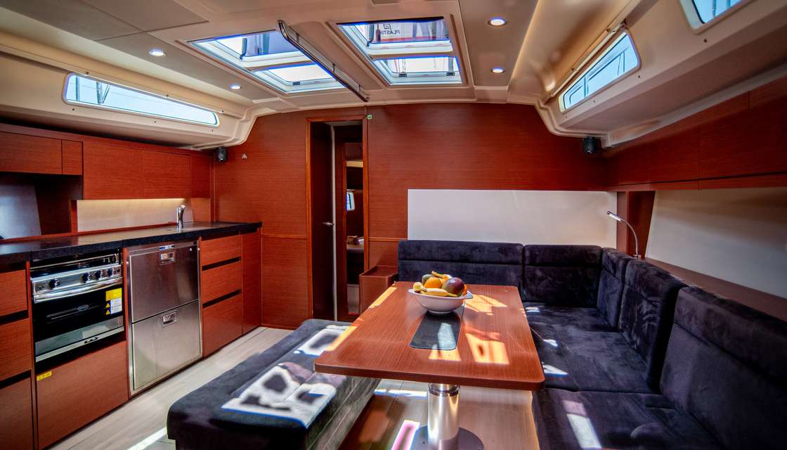 Hanse 508