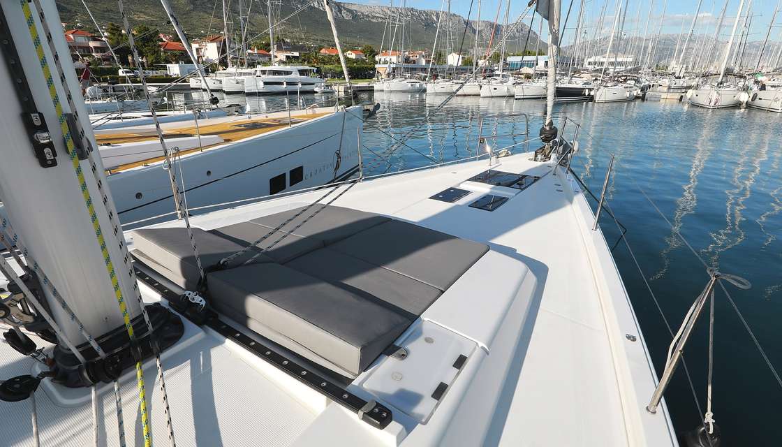 Hanse 548